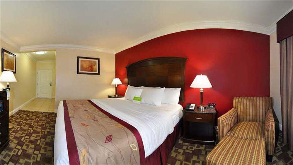 La Quinta By Wyndham Moreno Valley Bagian luar foto