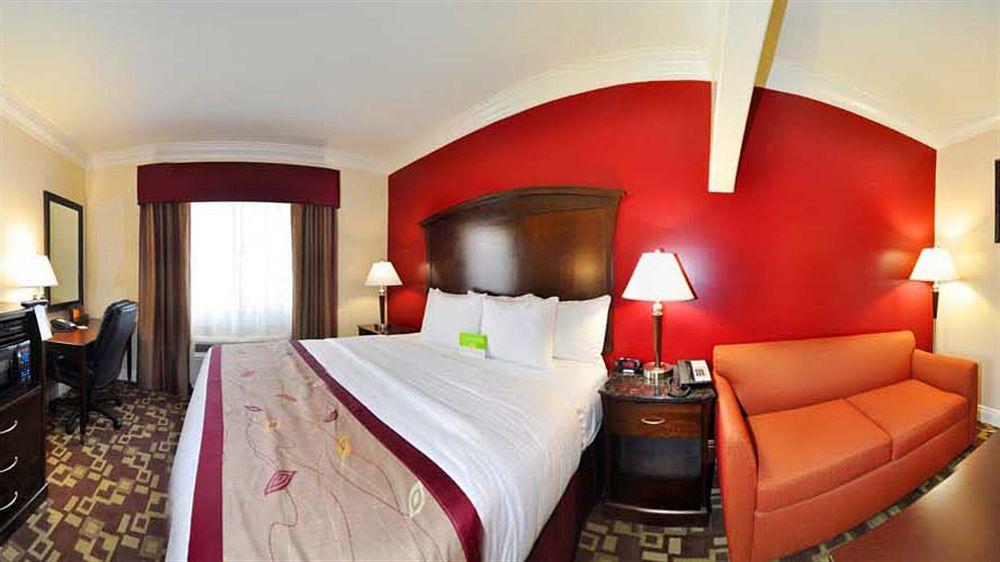 La Quinta By Wyndham Moreno Valley Bagian luar foto